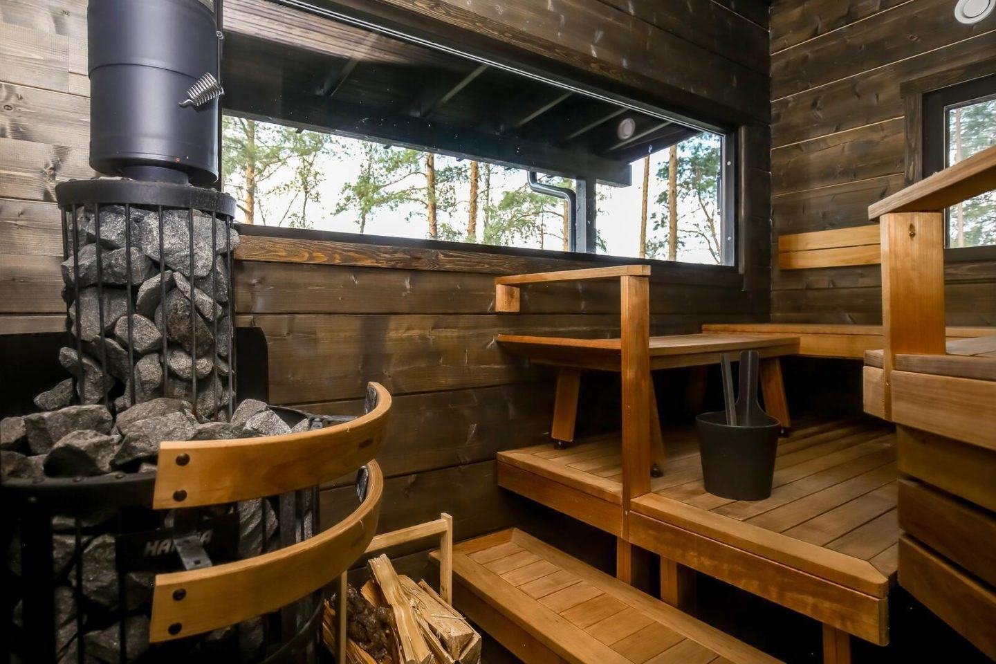 Finnlamelli hirsihuvila Kirkkonummi_sauna